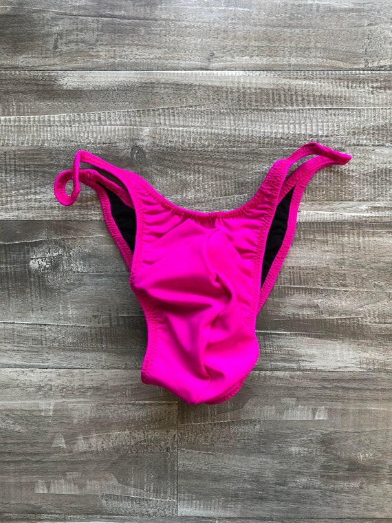 Bodybuilding Posing Trunks – Kristen Lonie Swimwear