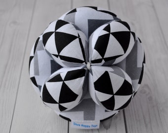 Montessori ball, Monochrome baby toys, Puzzle ball, High contrast black and white baby toys, Sensory baby toys, Montessori toys newborn