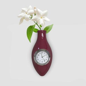 Magnetic Clock Dash Vase