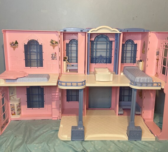 Barbie grand hotel dollhouse hotsell