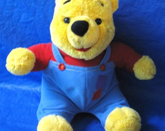 Disney Hug N Wiggle Giggle Winnie The Pooh Plush