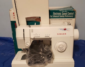 Singer 2517 Sewing Machine