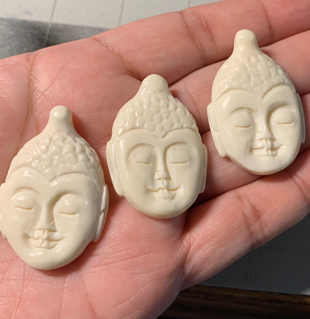 Gecko Hand Carved Water Buffalo Bone Bead 10753
