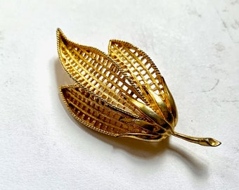 Gold Corn brooch pin