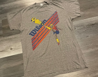 T-shirt de football Wilson vintage gris chiné graphique à point unique pour homme, taille moyenne des années 80