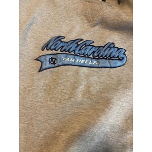 Sudadera vintage Puma North Carolina Tar Heels para hombre, talla XL, gris, bordada UNC imagen 4