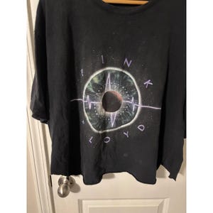 Liquid Blue Pink Floyd Prism Eye T Shirt 2XLT Black Graphic Tee crop top image 4