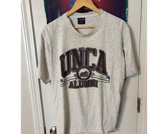 Camiseta vintage Jansport UNCA Alumni, color gris, fabricada en EE. UU., talla grande para hombre, UNC Asheville