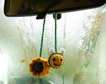 Crochet Bee Car Accessory: Rearview Mirror Ornament with Daisy or Sunflower