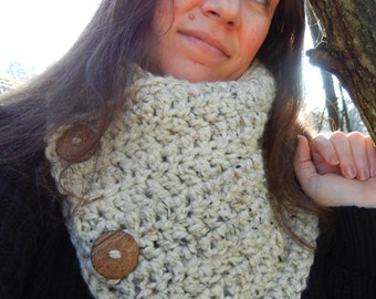 Button-Up Cowl - Crochet Triangle Scarf