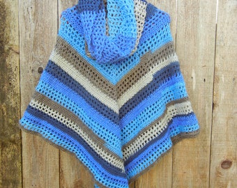 Crochet poncho, blue