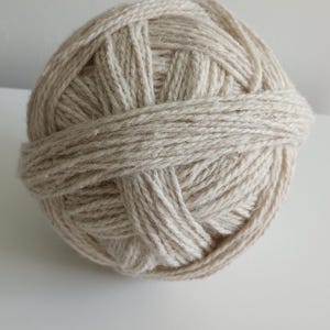 Undyed organic wool yarn Luxury natural Light beige latvian wool yarn ball Wool for weaving, hand and machine knitting, crochet 570g/20oz