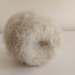 Fuzzy eyelash yarn Art yarn fiber Soft faux fur Mink yarn Hand and machine knitting Weaving thread Crochet toys 100g/3.52oz yarn