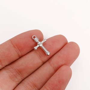 Stainless Steel Cross Charms Jewelry Necklace Pendant Accessories Y838