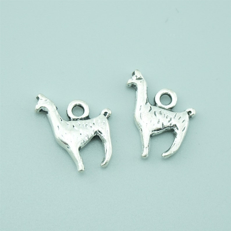 20pcs 13x17mm Antique Silver Alpaca Charm Pendants Z0512
