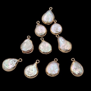 2pcs/4pcs/10pcs Gold Plated Framed Natural Freshwater Pearl Baroque Pearls Irregular Drop Pearl Pendant ZB005