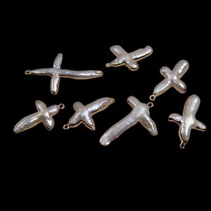 Colgante de perla barroca de agua dulce natural con marco chapado en oro o plata (1/2/5 piezas) ZB001
