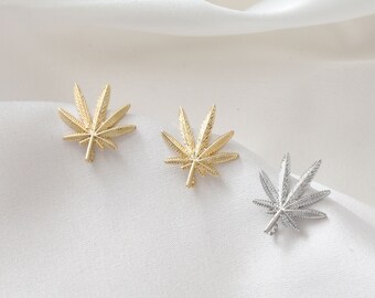 17X19mm 14K Gold Plated Brass Maple Leaf Charm Pendant GL098
