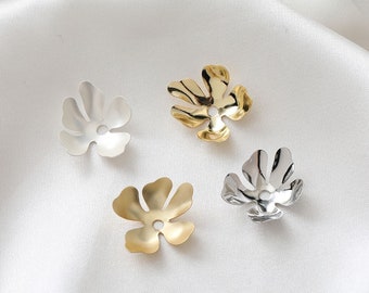 10個 17 x 20 mm 14K 金メッキ真鍮花びらチャームペンダント GL665