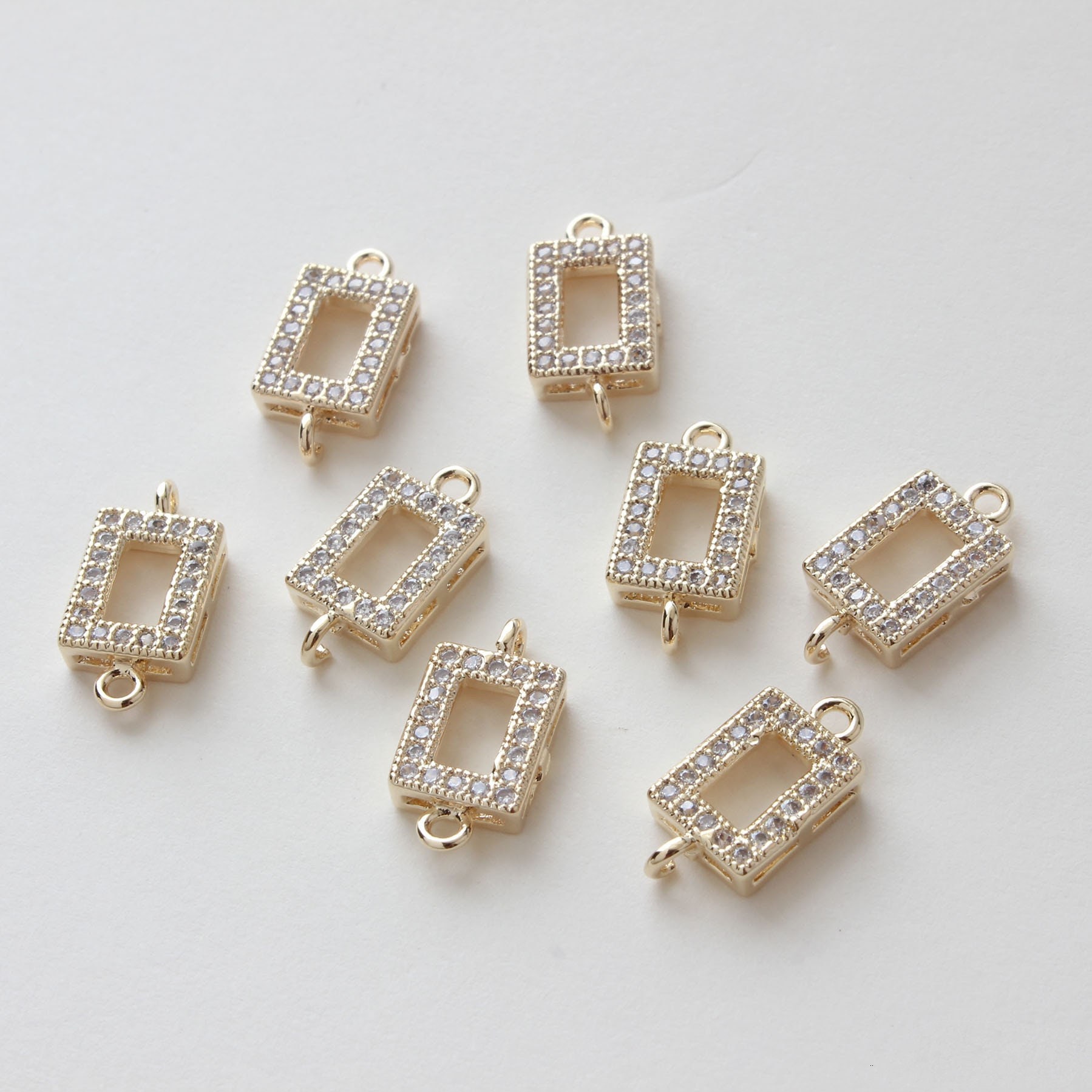 ☆・綺麗！ダイア9石1.05ctのk18製ペンダント・3.8g/IP-3594