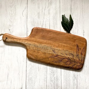Acacia Chopping Board | Personalised Wedding Gift | Engagement gift | Charcuterie Board | Wooden Serving Board | Cheese Board