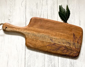 Acacia Chopping Board | Personalised Wedding Gift | Engagement gift | Charcuterie Board | Wooden Serving Board | Cheese Board