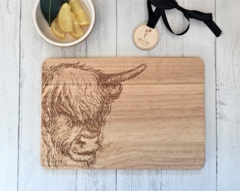 Tabla de cortar con vaca de las Highlands grabada con láser, tabla de servir de roble macizo