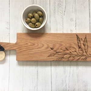 Oak Charcuterie Board | Paddleboard | Oak Serving Board | Cheese Board | Personalised Chopping Board for Wedding Gift, Engagement gift
