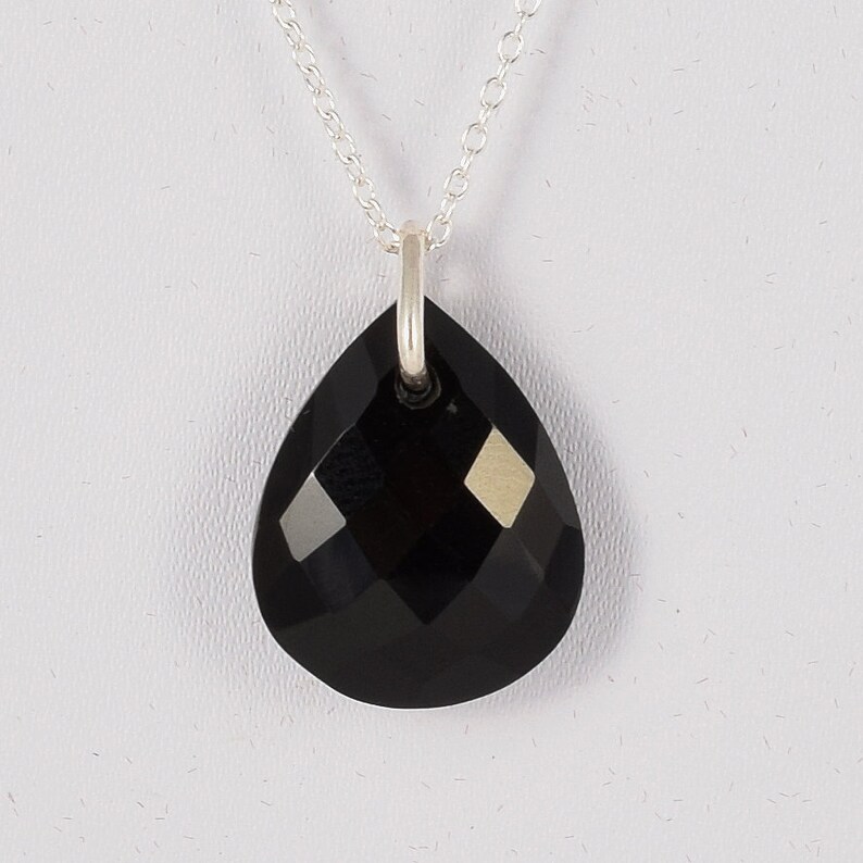 Details about Sterling Silver Chain Natural Black Onyx 14x10mm Gemstone Pendant Necklace Details about Sterling Silver Chain Natural Black Onyx 14x10mm Gemstone Pendant Necklace