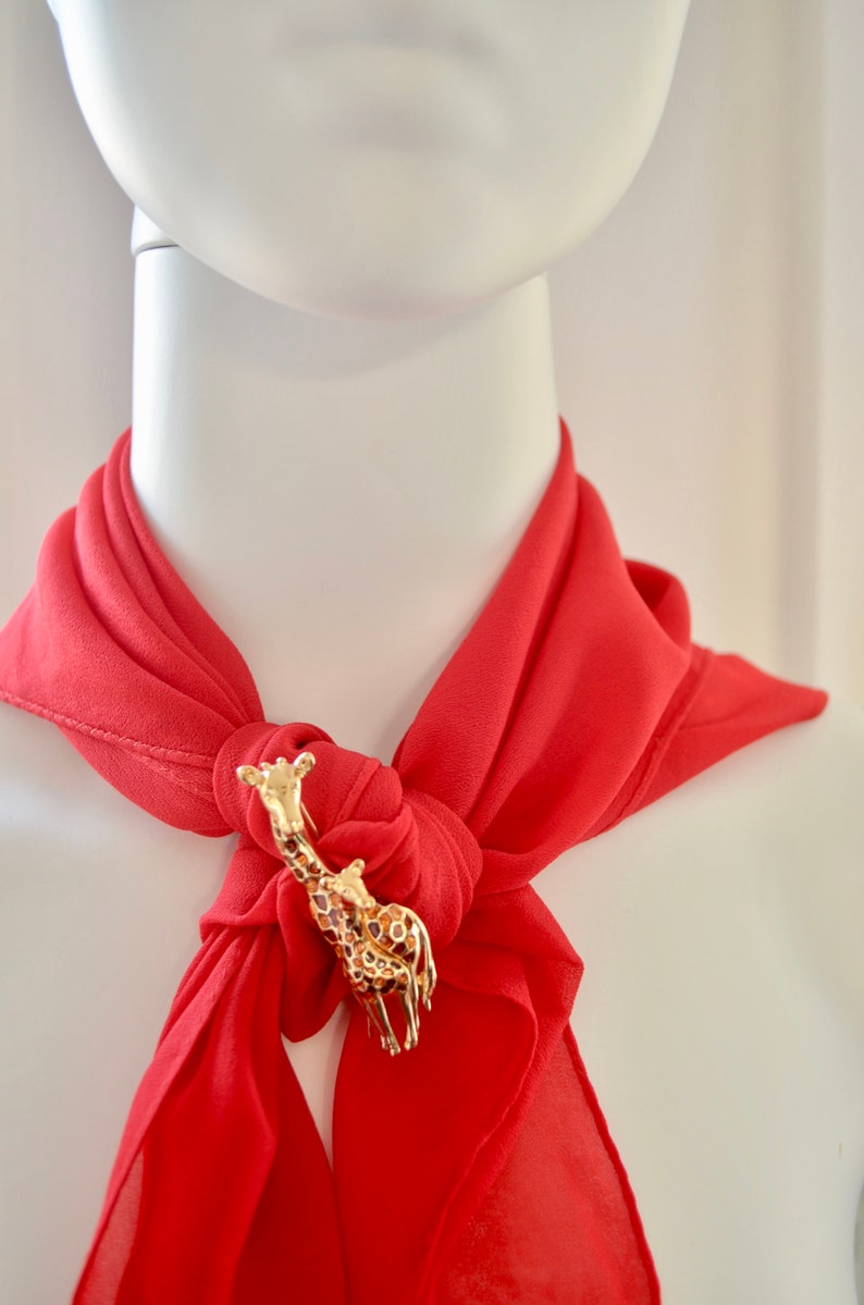 Schiaparelli Giraffe /& Baby Brooch