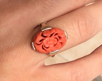 Art Deco Solid Gold Coral Ring Size 5 3/4