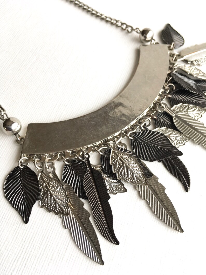 Vintage jewelry costume jewelry silver tone bib necklace