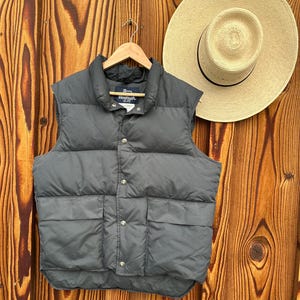 Vintage Mens Woolrich Vest - XL - Gray Wool With Padded