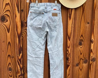 Women’s Light wash Wrangler Jeans
