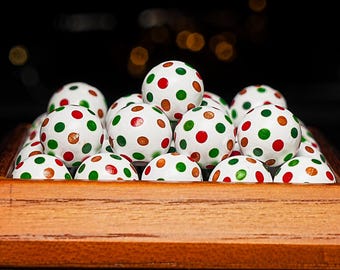 Cuentas de madera blancas con forma de chicle, rojas y verdes, de 16 mm (5 unidades). Cuentas navideñas con forma de chicle.