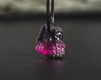 Colgante de turmalina sandía natural rara, grado AAA, 11 x 9 x 5 mm, rosa, colgante en bruto, colgante de piedra preciosa, solo una unidad (99233)