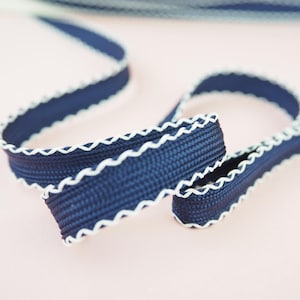 1960s Trimming | Navy Blue White Woven Braid Edging Embellishment Trim Ribbon | Vintage Haberdashery Sewing Costume Tariloring | 100cm