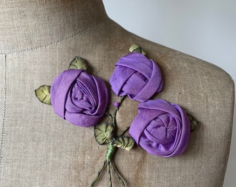 Applicazione con nastro degli anni '20 / Decorazione di rifinitura in seta viola ombré / Modisteria di merceria / Art Déco antico / Boudoir