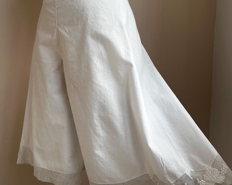 1910s French Bloomers M Initial Hand Embroidered Leaves White  