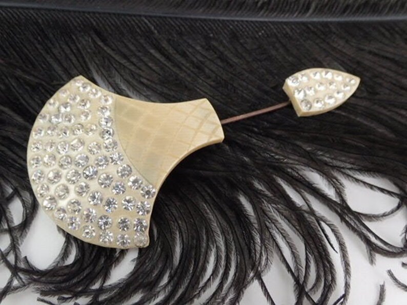 1930/'s Art Deco Early Plastic Jabot Hat Pin Brooch Flash Screw Closure Diamante Rhinestone Jewellery Jewelry