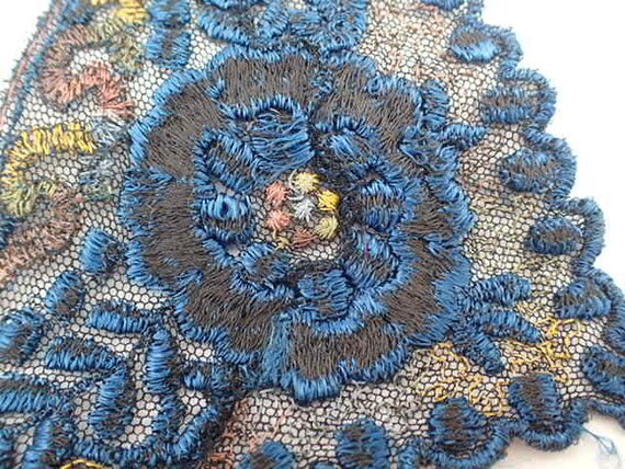 Early 20th Century Collar | Blue Embroidered Flor… - image 4