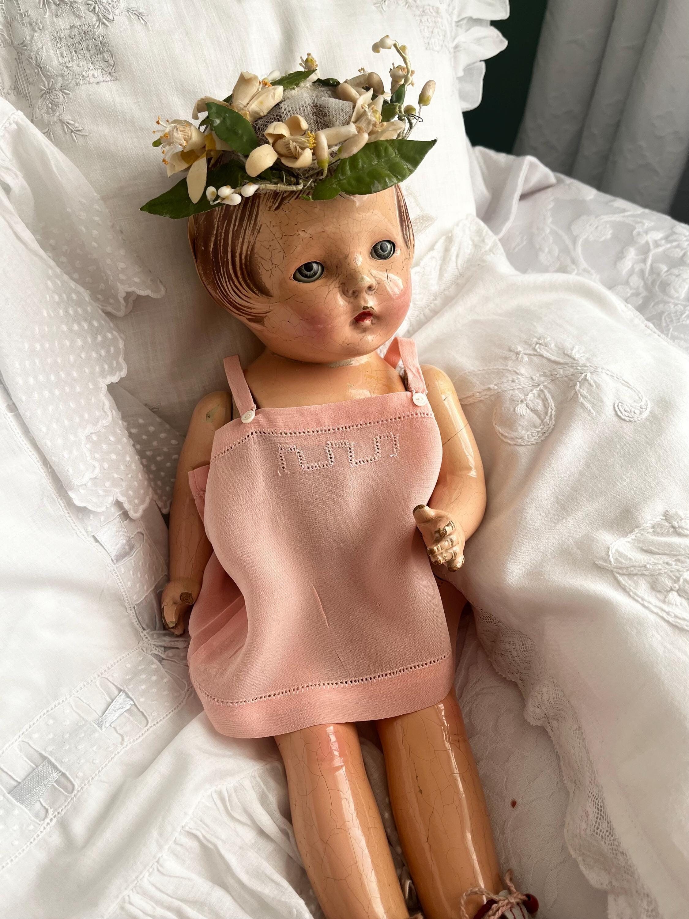 POUPÉE ANCIENNE, ROBE et GILET en velours pour POUPÉE des