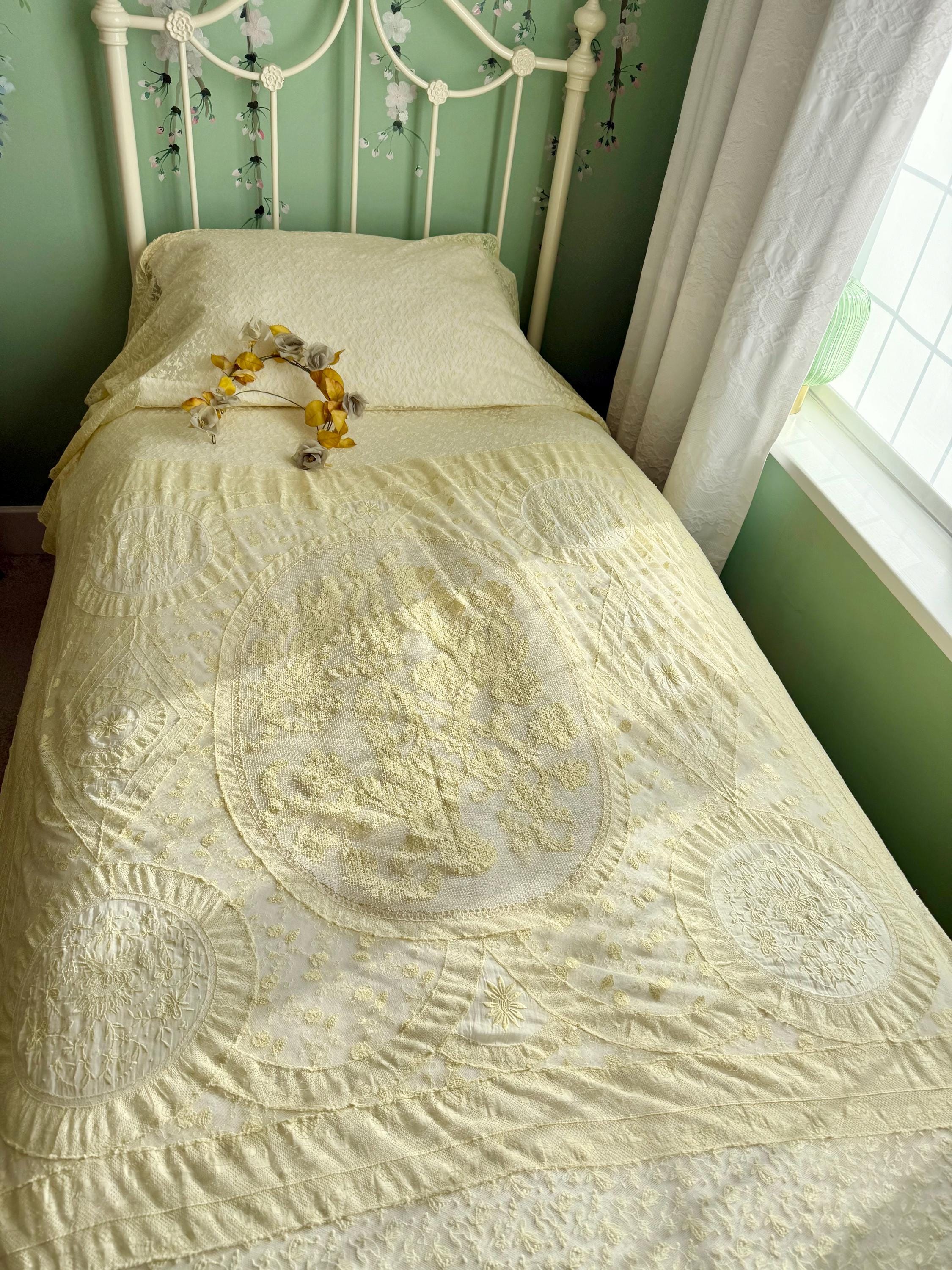 1900s French Lace Panel Bedspread Cover | Lemon Yellow