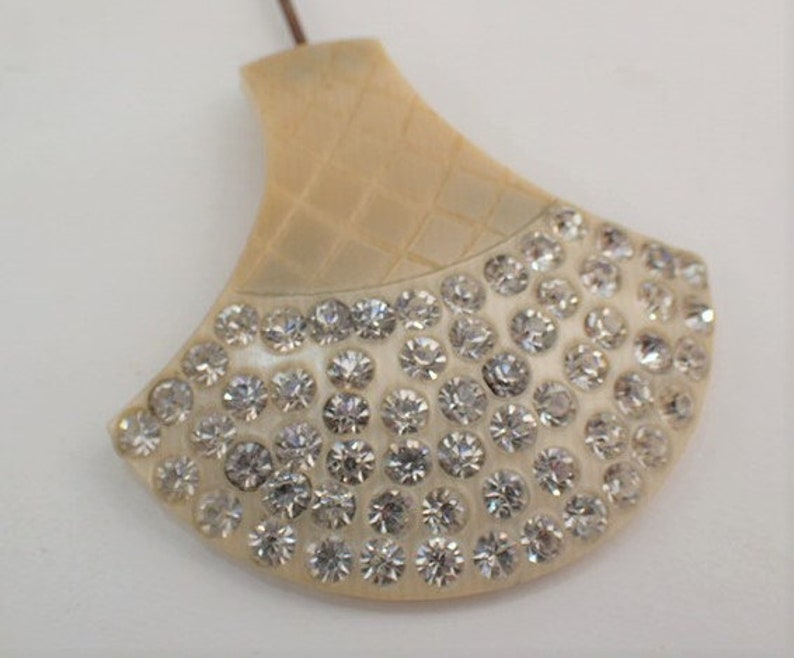 1930/'s Art Deco Early Plastic Jabot Hat Pin Brooch Flash Screw Closure Diamante Rhinestone Jewellery Jewelry