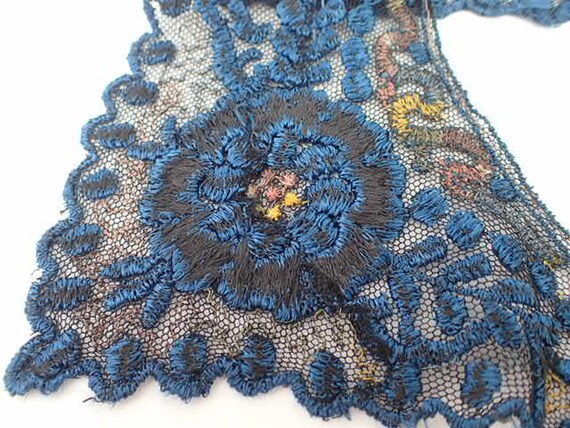 Early 20th Century Collar | Blue Embroidered Flor… - image 3