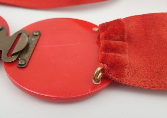 1930s Red Plastic Buckle Belt | Carved Flowers Shimmery  display picture 1