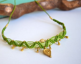Ras de cou, collier vert en macramé, tour de cou de style bohème hippie, bijoux en laiton, collier en micromacramé fait main, collier, diadème, bracelet de cheville