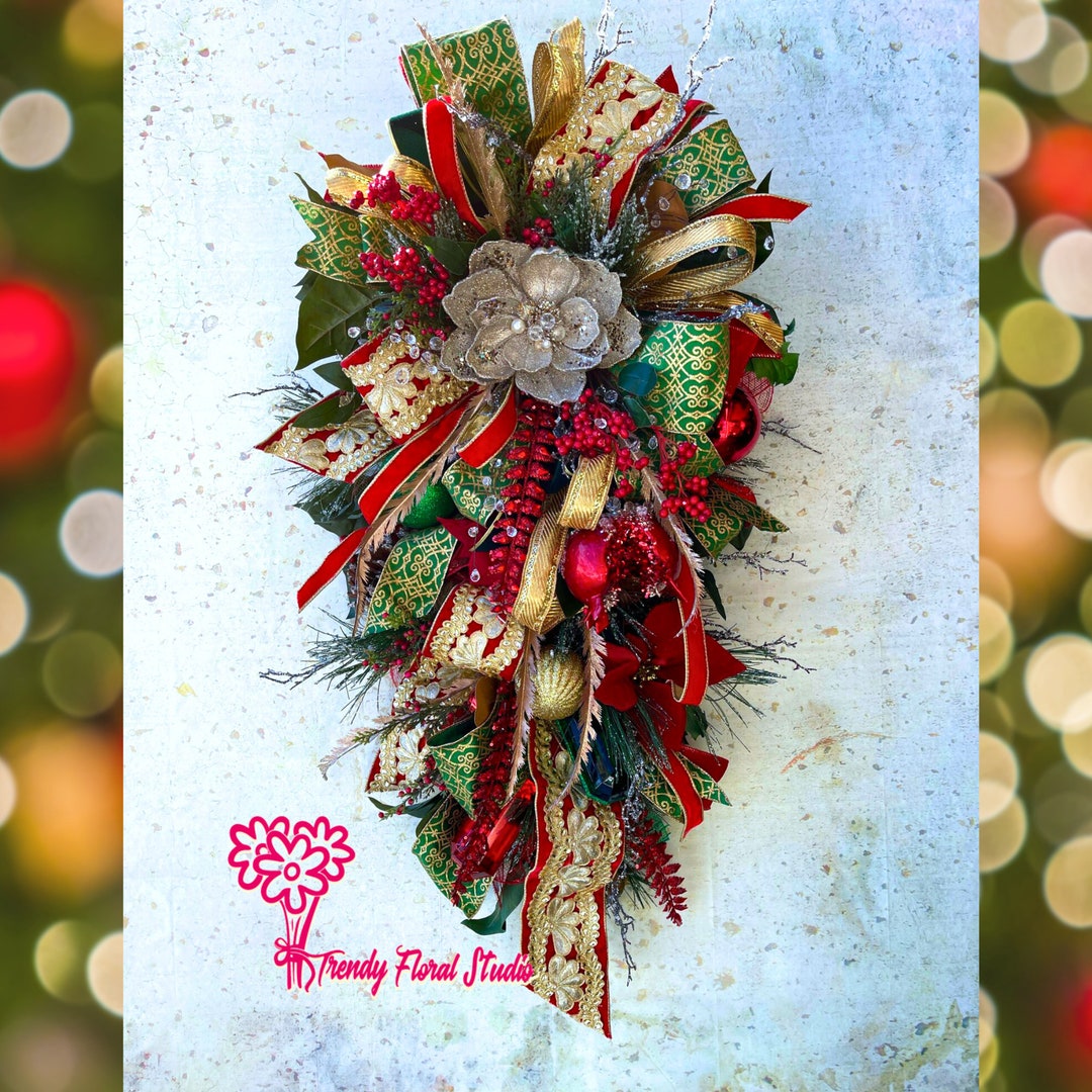 Lighted Christmas Door Wreath Christmas Red and Green Door Etsy
