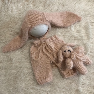 Newborn fluffy Pant set. Bunny set,  photography prop, newborn phot prop , knitted prop, unisex Prop, Easter Prop