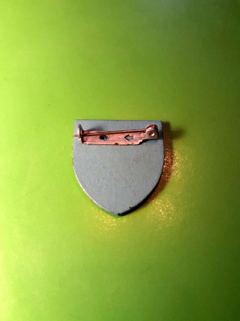 Vintage 40s Home Nursing Badge Pin c catch 1940s nurse fabric red cross pinup rockabilly punk shield home health doctor medic medical